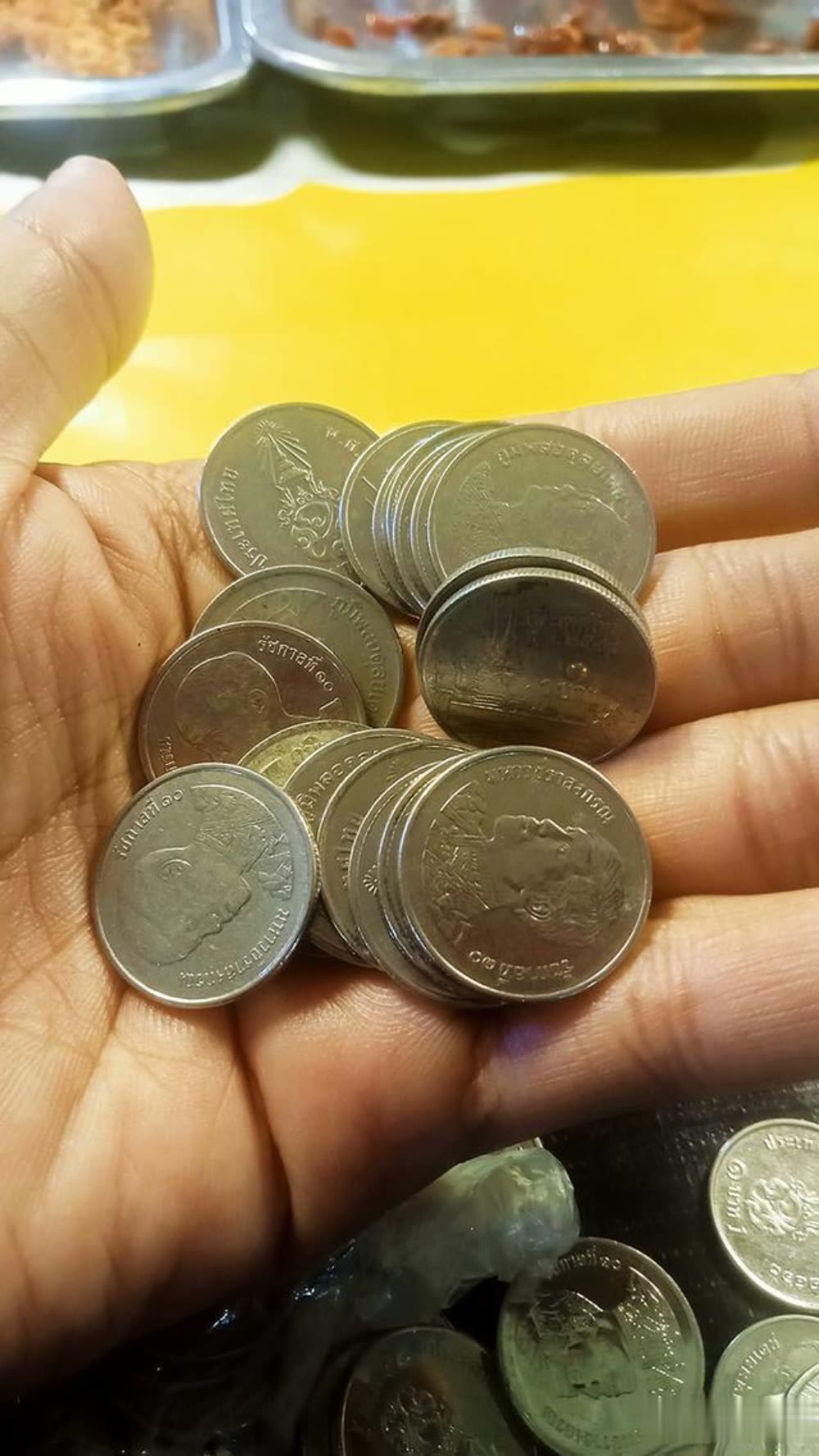硬币不是钱？！泰国某药店不收硬币遭女子发文控诉
